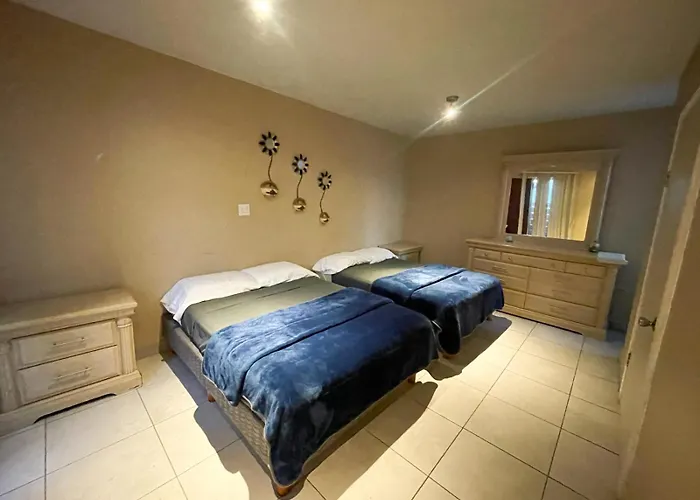 Spacious Rooftop House W/ King Bed