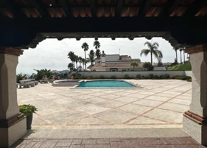 Tijuana Beach View & Patio